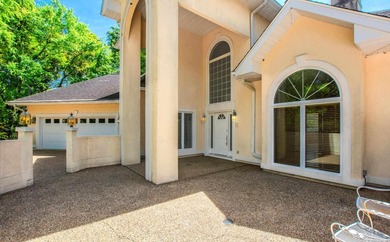 Stunning Lakefront Retreat on a Quiet Cul-de-Sac Wake up every - photo 41