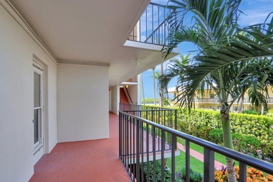 Wake up every day to the ocean breeze in this beautifully - photo 3