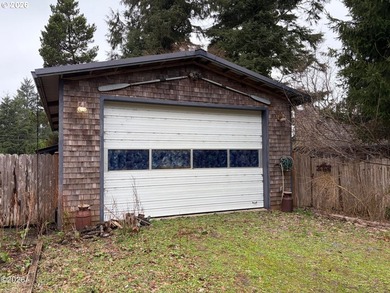 3 bedroom 2 bath home located in a private and quiet location of - photo 3