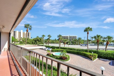 Wake up every day to the ocean breeze in this beautifully - photo 4