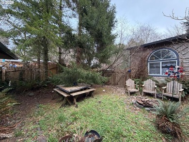 3 bedroom 2 bath home located in a private and quiet location of - photo 4