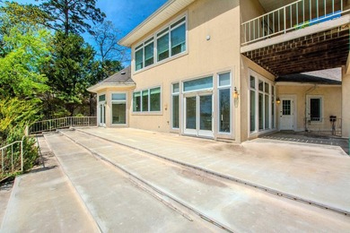 Stunning Lakefront Retreat on a Quiet Cul-de-Sac Wake up every - photo 45