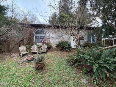 3 bedroom 2 bath home located in a private and quiet location of - photo 5