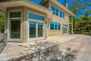 Stunning Lakefront Retreat on a Quiet Cul-de-Sac Wake up every - photo 47