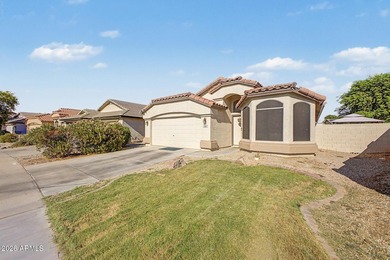 Single-story Ranch home in Crystal Gardens! This 3-bed, 2-bath - photo 1