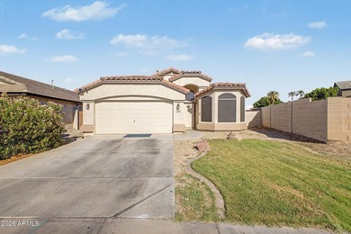 Single-story Ranch home in Crystal Gardens! This 3-bed, 2-bath - photo 2
