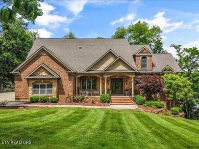 Situated on the main channel with year-round deep water, this - photo 2