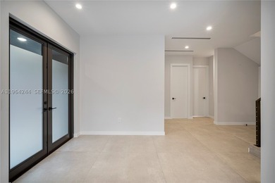 Discover this one-of-a-kind 5-bedroom, 5.5-bath modern townhome - photo 11