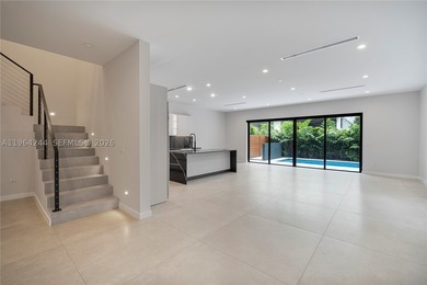Discover this one-of-a-kind 5-bedroom, 5.5-bath modern townhome - photo 12