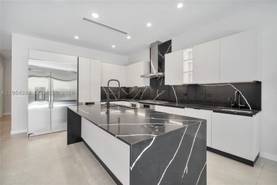Discover this one-of-a-kind 5-bedroom, 5.5-bath modern townhome - photo 15