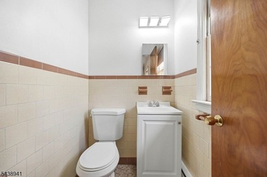 Opportunity Awaits in Upper Greenwood Lake! This 3 bedroom, 1.5 - photo 23