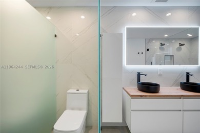Discover this one-of-a-kind 5-bedroom, 5.5-bath modern townhome - photo 29
