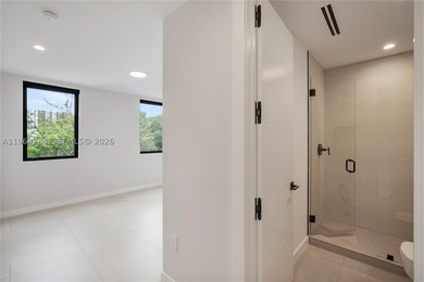 Discover this one-of-a-kind 5-bedroom, 5.5-bath modern townhome - photo 32