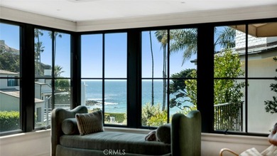 Just a stone's throw from the beach, 27 Emerald Bay offers a - photo 2