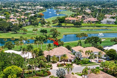 Experience exceptional golf course and lake views from this - photo 1