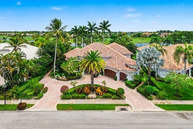 Experience exceptional golf course and lake views from this - photo 2