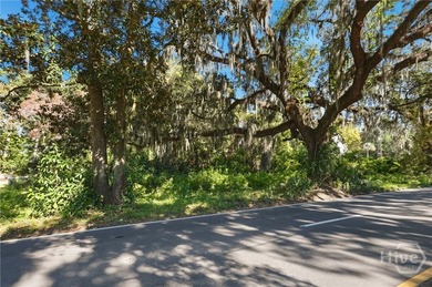 LARGE 0.52 Acre (22,652 SF) lot on Victory Drive. This lot - photo 1
