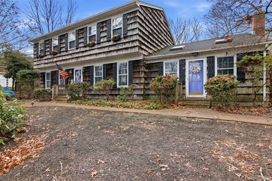 This is a unique opportunity to purchase this spacious 9-room - photo 3