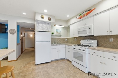 Waterfront Lake Living - photo 25