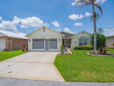 Welcome to this beautifully maintained 3/2/2 lakefront home - photo 2
