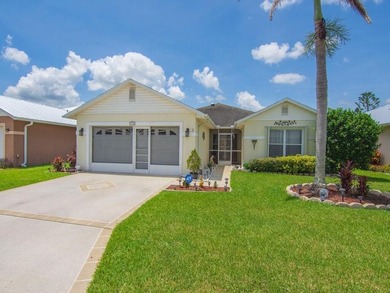 Welcome to this beautifully maintained 3/2/2 lakefront home - photo 5