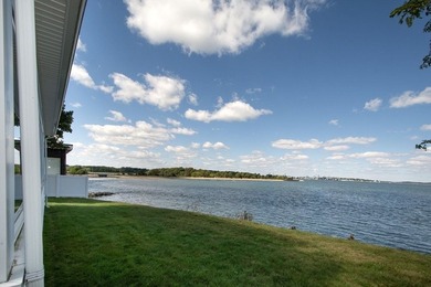 This circa 1920 oceanfront home in Quincy's most coveted - photo 1