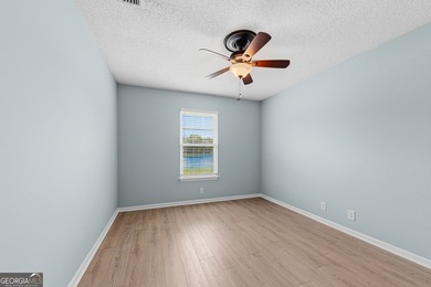 ****SELLERS ARE OFFERING 9,300 TOWARDS CLOSING COST WITH AN - photo 25