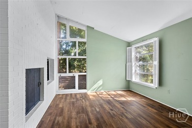 A Mid-Century home in Midtown is available for purchase, a 2 - photo 5