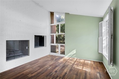 A Mid-Century home in Midtown is available for purchase, a 2 - photo 6