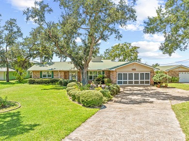 PRICE REDUCED!! BRING ALL OFFERS!! Experience true waterfront - photo 37