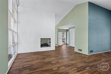 A Mid-Century home in Midtown is available for purchase, a 2 - photo 9