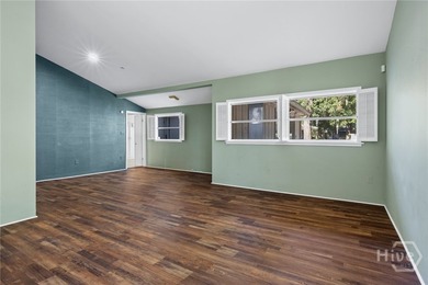 A Mid-Century home in Midtown is available for purchase, a 2 - photo 10