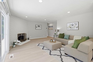 Welcome to this beautifully maintained, move-in ready 4-bedroom - photo 8