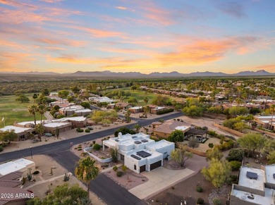 SELLER PAYS CLOSING COSTS!! Contemporary ART home!! Elevated - photo 2