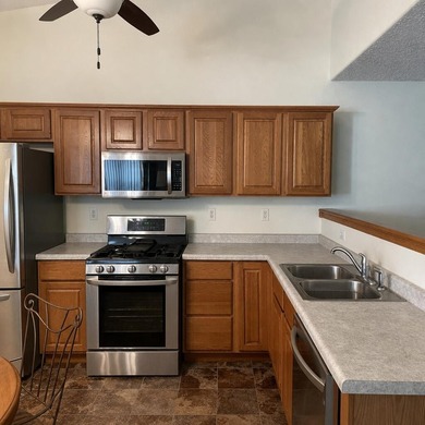 This ranch 2BR/2BA duplex delivers low-maintenance living - photo 4