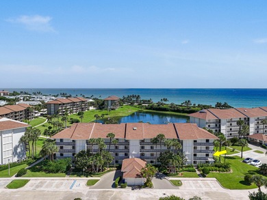 Lake Condo For Sale in Jupiter, Florida