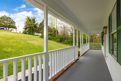 Renovated 2-story + fully finished walkout basement home on a - photo 7