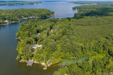 Escape the hustle at Lake Gaston's Lyons Creek Estates. This - photo 9