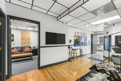 908 W Government St - photo 21