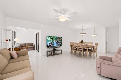 Move right into this beautifully maintained, fully furnished - photo 7