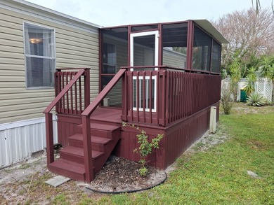 Updated 2 Bedroom, 2 Bath with a massive Florida Room and - photo 6