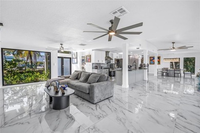 Where Open Water Views Meet Privacy

Positioned at the very - photo 14