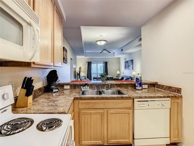 Welcome to this beautifully furnished 3-bedroom, 2-bathroom - photo 18
