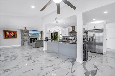 Where Open Water Views Meet Privacy

Positioned at the very - photo 18