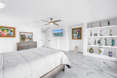 Where Open Water Views Meet Privacy

Positioned at the very - photo 33