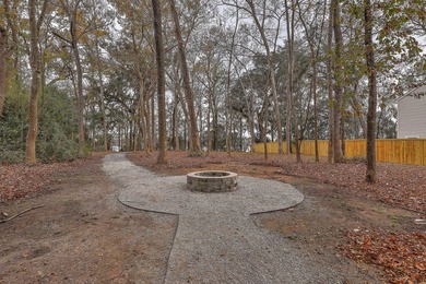 Built in the fall of 2024, this beautifully maintained end-unit - photo 35
