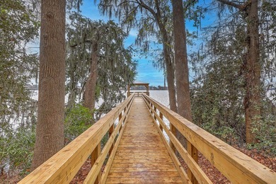 Built in the fall of 2024, this beautifully maintained end-unit - photo 36
