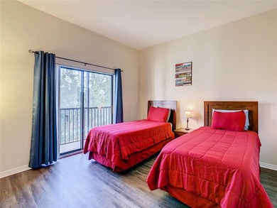 Welcome to this beautifully furnished 3-bedroom, 2-bathroom - photo 36