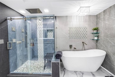 Where Open Water Views Meet Privacy

Positioned at the very - photo 36