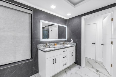 Where Open Water Views Meet Privacy

Positioned at the very - photo 37